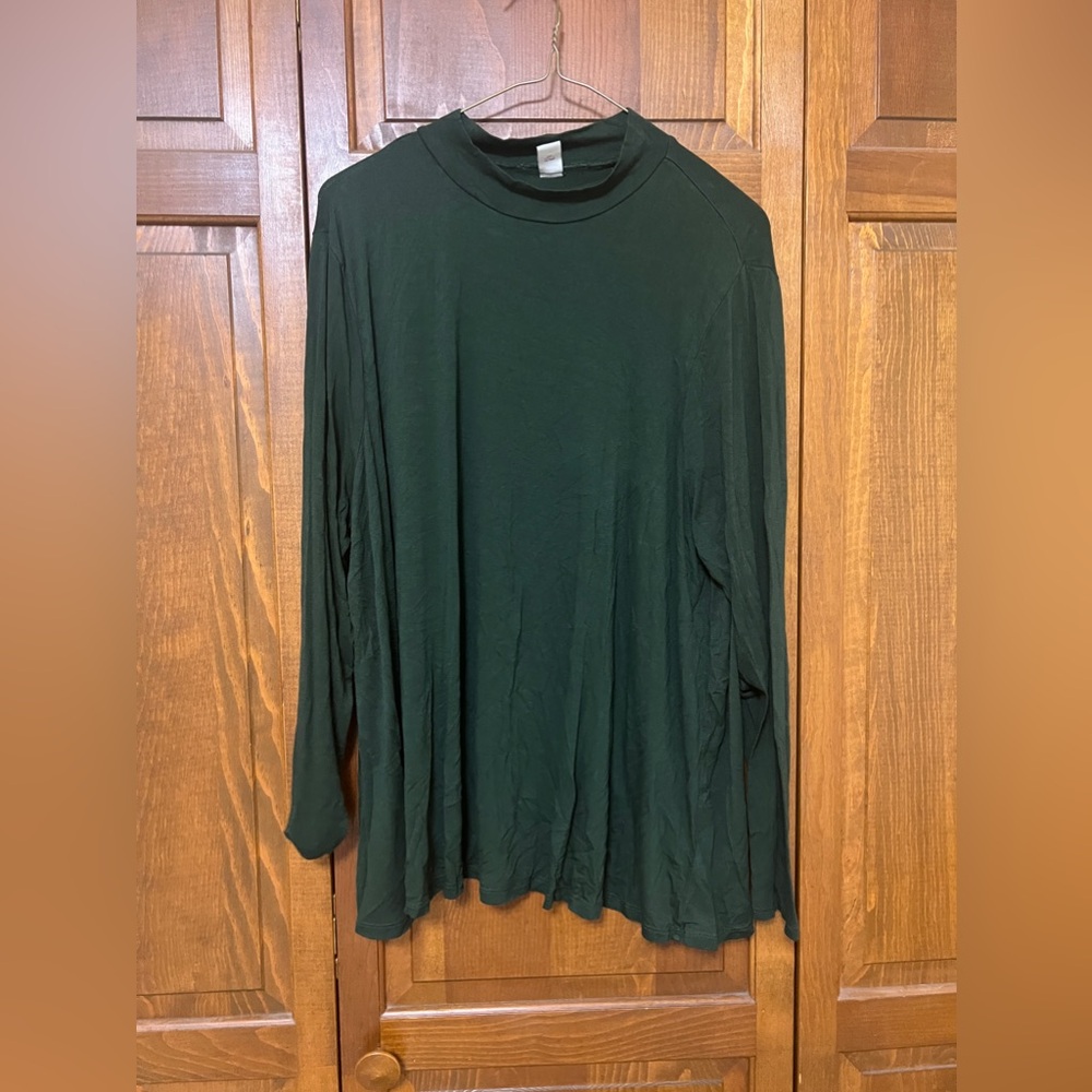 Flowy mock top